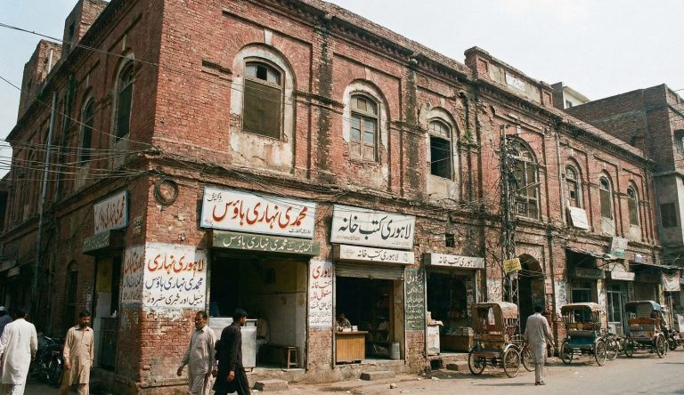 Authentic building